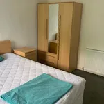 Rent 3 bedroom flat in Scotland