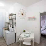 Rent 1 bedroom apartment of 50 m² in Milan