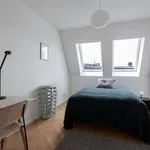 Rent a room of 183 m² in Berlin