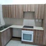 Rent 1 bedroom apartment in Roodepoort