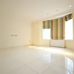 Rent 6 bedroom house in W3 9HG