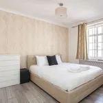 Rent 2 bedroom flat of 65 m² in london