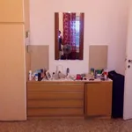 Rent a room of 70 m² in rome