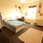 Rent 8 bedroom house in Leeds