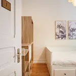 Rent 6 bedroom apartment in Lisbon