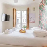 Rent 2 bedroom apartment of 58 m² in Paris