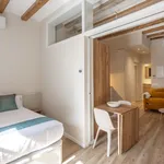 Rent 1 bedroom apartment of 377 m² in Barcelona