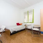 Rent a room of 90 m² in madrid