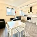 Rent 4 bedroom flat in Edinburgh