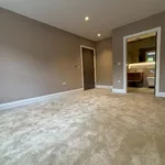 Rent 5 bedroom flat in Stockport