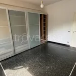 Affitto 2 camera appartamento di 63 m² in Genova