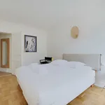 Appartement de 538 m² avec 1 chambre(s) en location à Paris