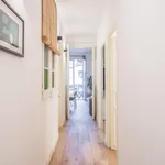 Rent 4 bedroom apartment in Barcelona