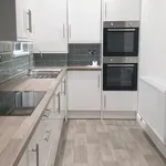 Rent 6 bedroom house in East Midlands