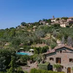 Rent 8 bedroom apartment of 185 m² in Cortona