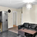 Rent 2 bedroom flat in South East England