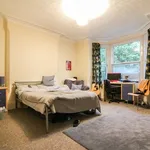 Rent 7 bedroom house in East Midlands