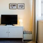 Rent 1 bedroom apartment of 45 m² in porto