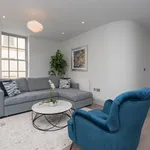 Rent 2 bedroom flat of 797 m² in Bath