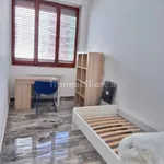 Rent 4 bedroom apartment of 105 m² in Milan