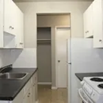 Appartement de 699 m² avec 2 chambre(s) en location à Edmonton