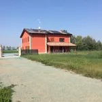 Rent 4 bedroom house of 170 m² in Castelfranco Emilia