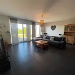 Maison de 400 m² avec 3 chambre(s) en location à Meslin-L'Êvèque