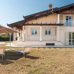 Rent 6 bedroom house of 230 m² in Seravezza