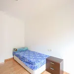 Rent a room of 100 m² in valencia