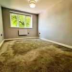 Flat to rent in Kingsley Road, Northampton NN2