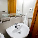 Rent 4 bedroom apartment in Valencia