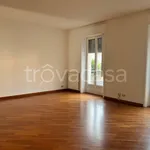 Rent 4 bedroom apartment of 150 m² in Milano