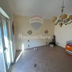 Rent 4 bedroom apartment of 90 m² in Favara