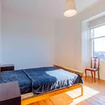 Rent 3 bedroom apartment in Edinburgh