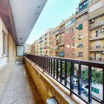 Rent a room of 125 m² in Valencia