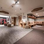 Rent 11 bedroom house of 450 m² in Courchevel