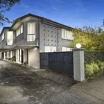 Rent 2 bedroom apartment in Elsternwick