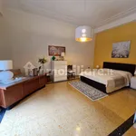 Rent 2 bedroom apartment of 65 m² in Naples