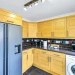 Rent 5 bedroom flat in South East England