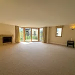 Rent 2 bedroom flat in Newmarket