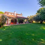 Rent 5 bedroom house of 531 m² in Rome