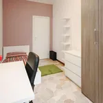 Rent a room in milan