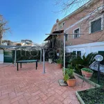 Rent 4 bedroom house of 129 m² in Pomezia