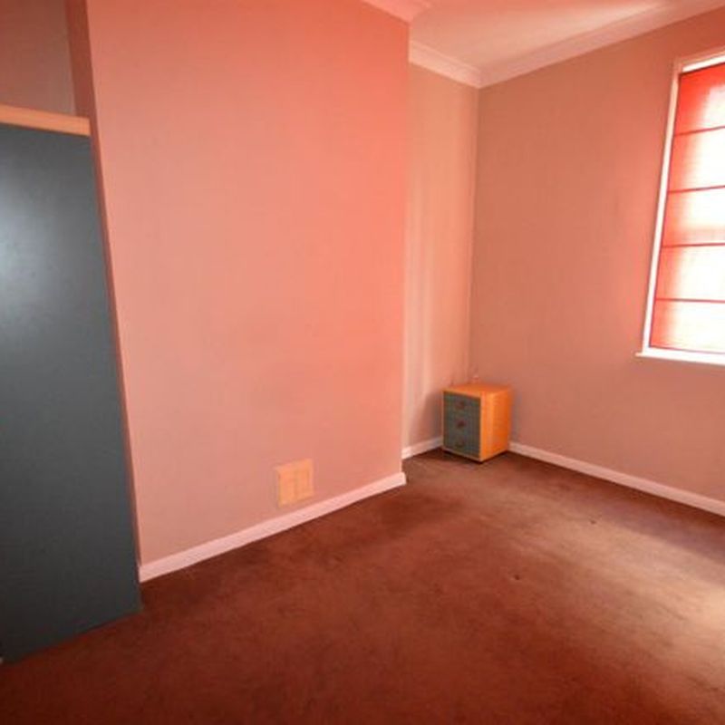 Flat to rent in Willoughby Road, Ipswich IP2 Stoke
