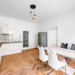 Pronajměte si 3 ložnic/e byt o rozloze 72 m² v Prague