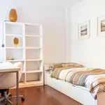 Rent a room of 110 m² in Valencia