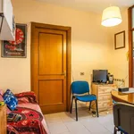 Rent a room of 70 m² in rome