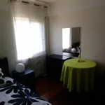 Rent 5 bedroom apartment in Lisbon