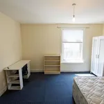 Rent 3 bedroom flat in West Midlands