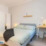 Rent 4 bedroom apartment of 80 m² in Milan